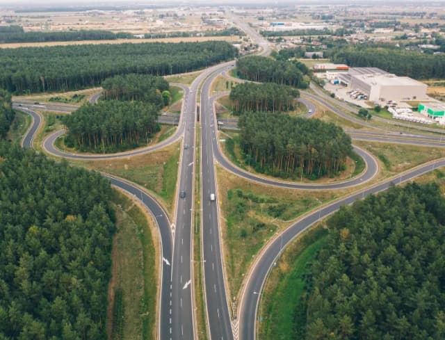 Minimalna prędkość na autostradzie w Polsce - uniknij mandatu Minimalna prędkość na autostradzie w Polsce - uniknij mandatu